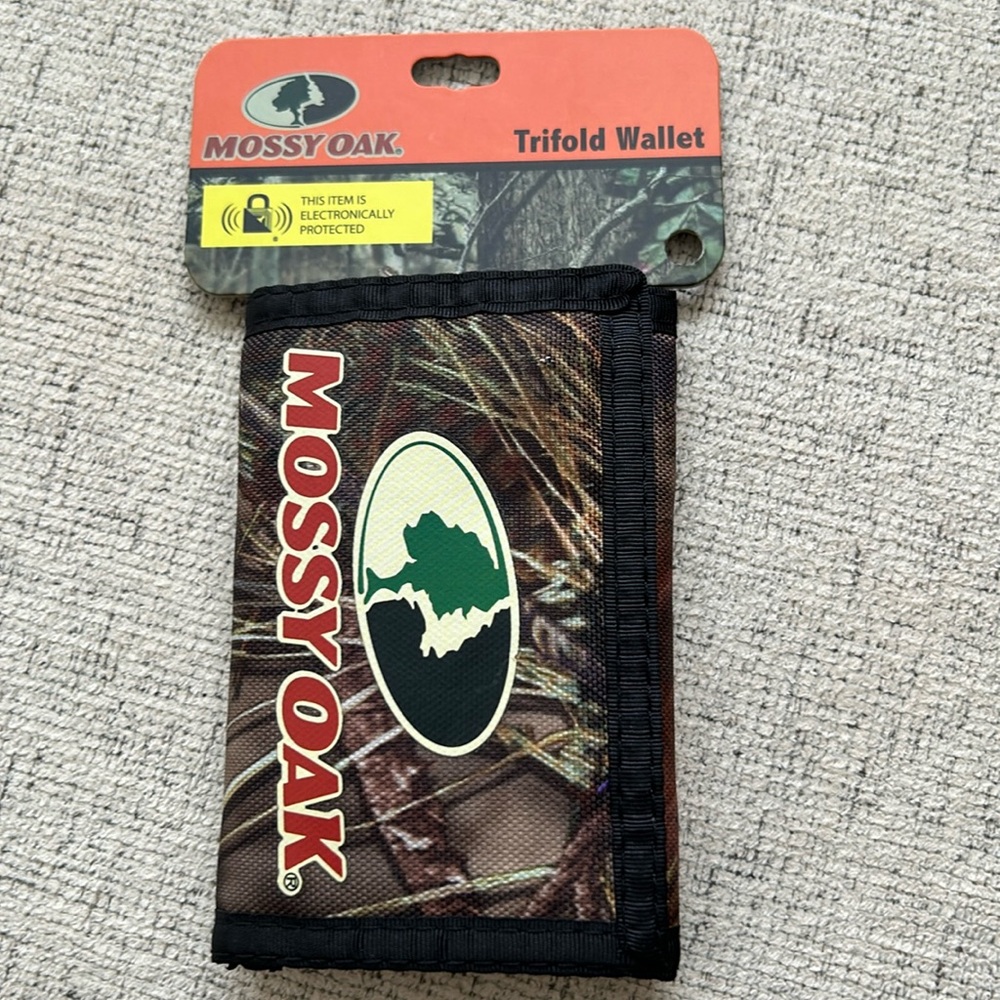 NEW Mossy Oak trifold camouflage canvas wallet